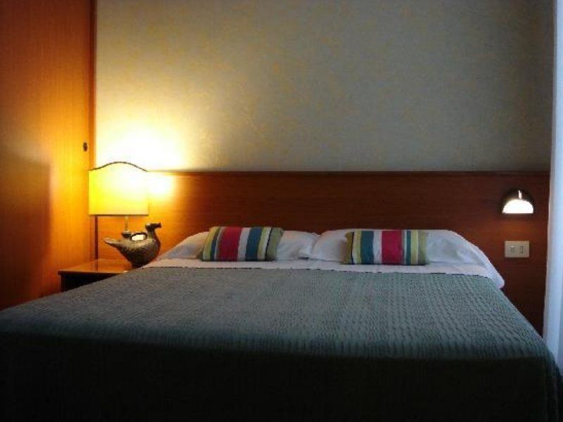 Hotel Corona Roma Ngoại thất bức ảnh
